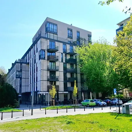 Metro Wilanowska 24h Reception * Варшава