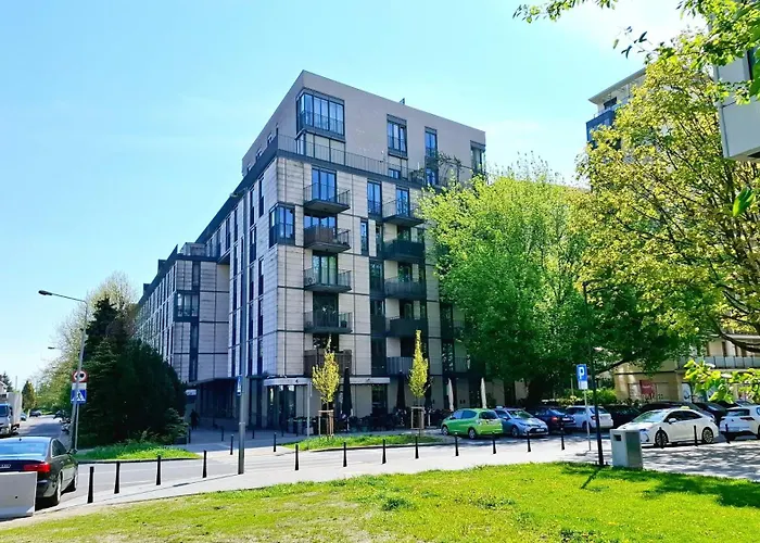 Metro Wilanowska 24h Reception * Varsovia